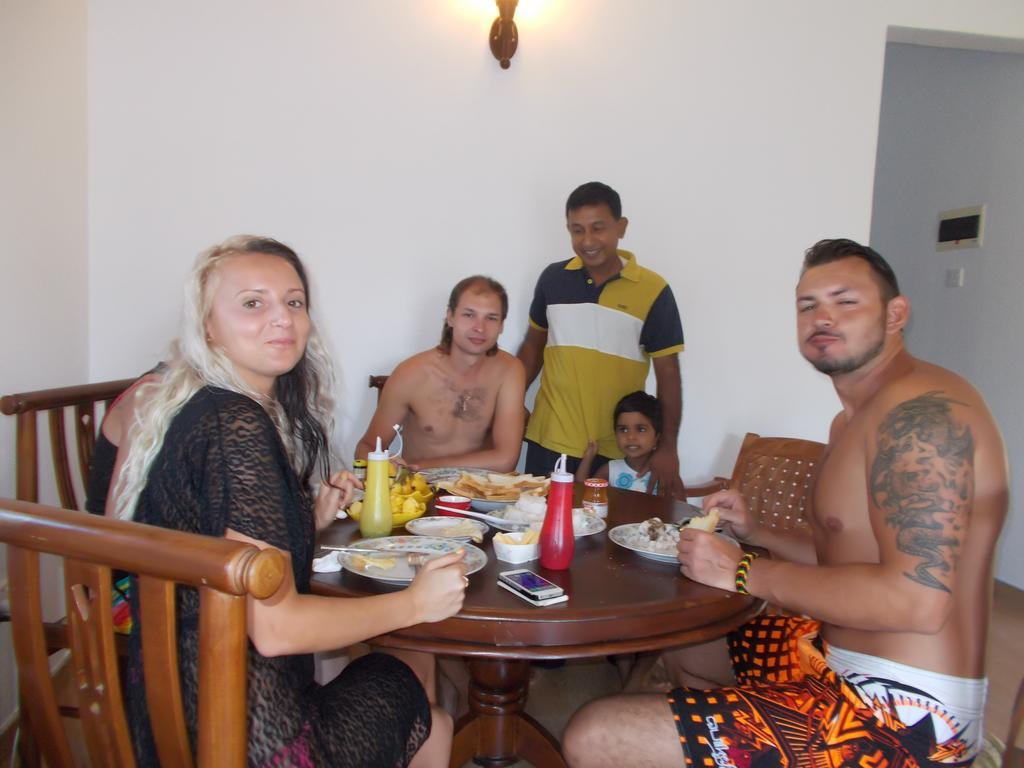 Leisure Home Mirissa Buitenkant foto